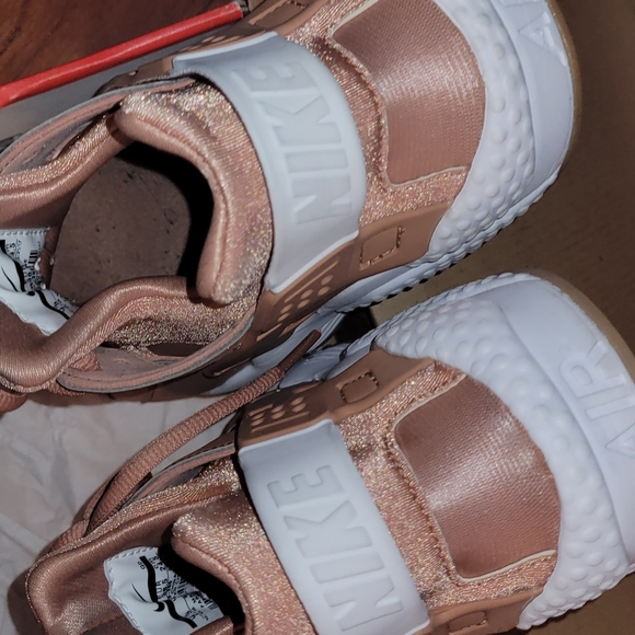 woman's air huarache run nike sneakers - Picture 3 of 11